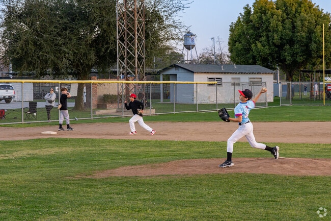 Homaker Park kids can play baseball or cheer on their friends at Northwest Bakersfield Baseball Complex.