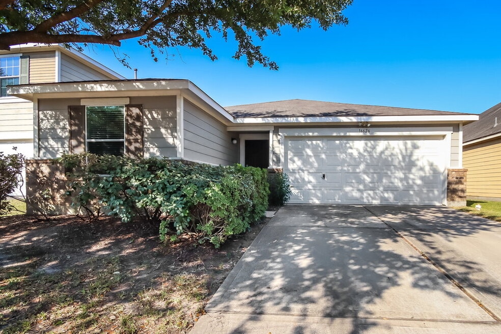 16626 Cheshire Grove Ln, Houston, TX 77090 - photo 1