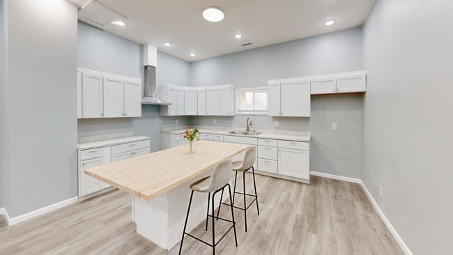 901 E 1st St, Muncie, IN 47302 - photo 2