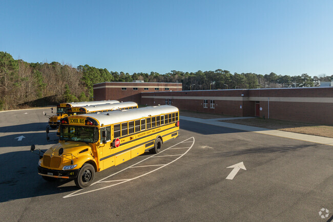 67% of students are proficient in reading at Achilles Elementary School.