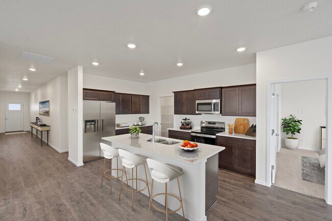 705 E 5th St unit 38570822, Deer Park, WA 99006 - photo 2