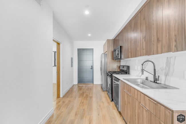 Citrine Hollywood, Los Angeles, CA 90027 - photo 3