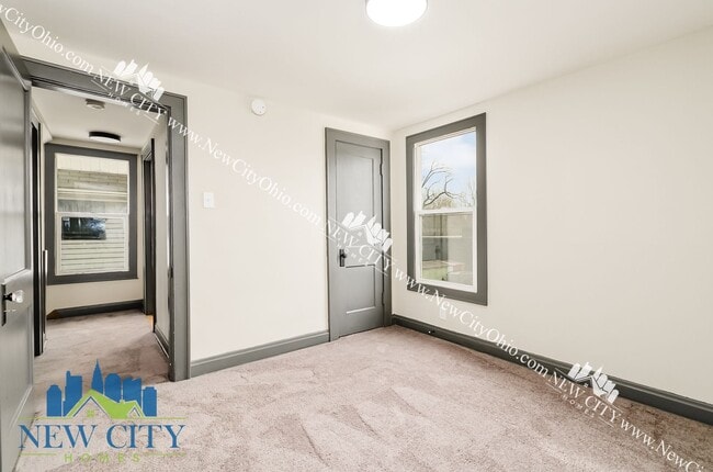 1215 Sullivant Ave, Columbus, OH 43223 - photo 7