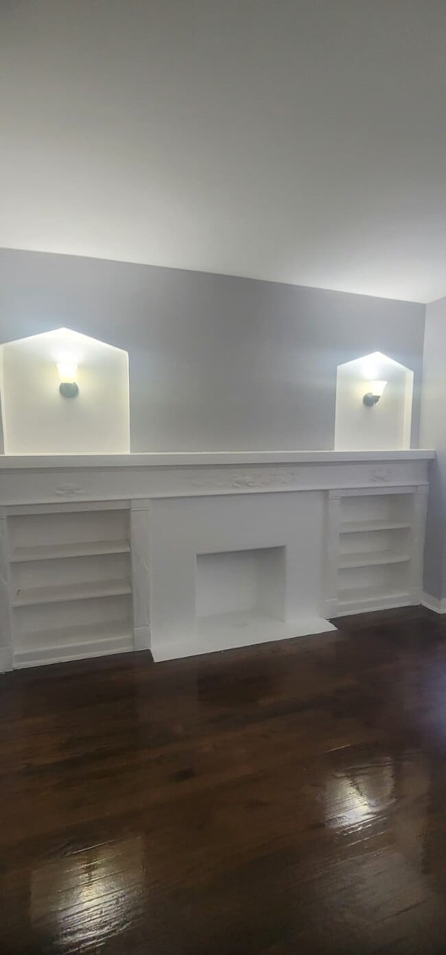 8041 S Maryland Ave Unit 3S, Chicago, IL 60619