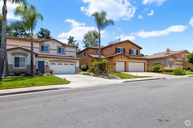 Experience the epitome of Californian living with the exquisite houses of Temeku Hills.