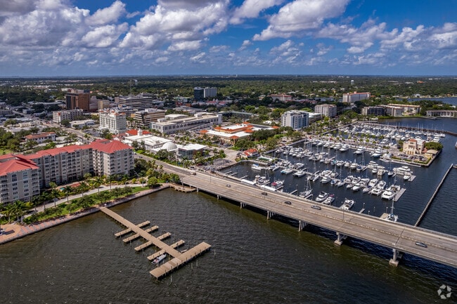 A Bradenton neighborhood had marinas for boat storage and a lively downtown area.