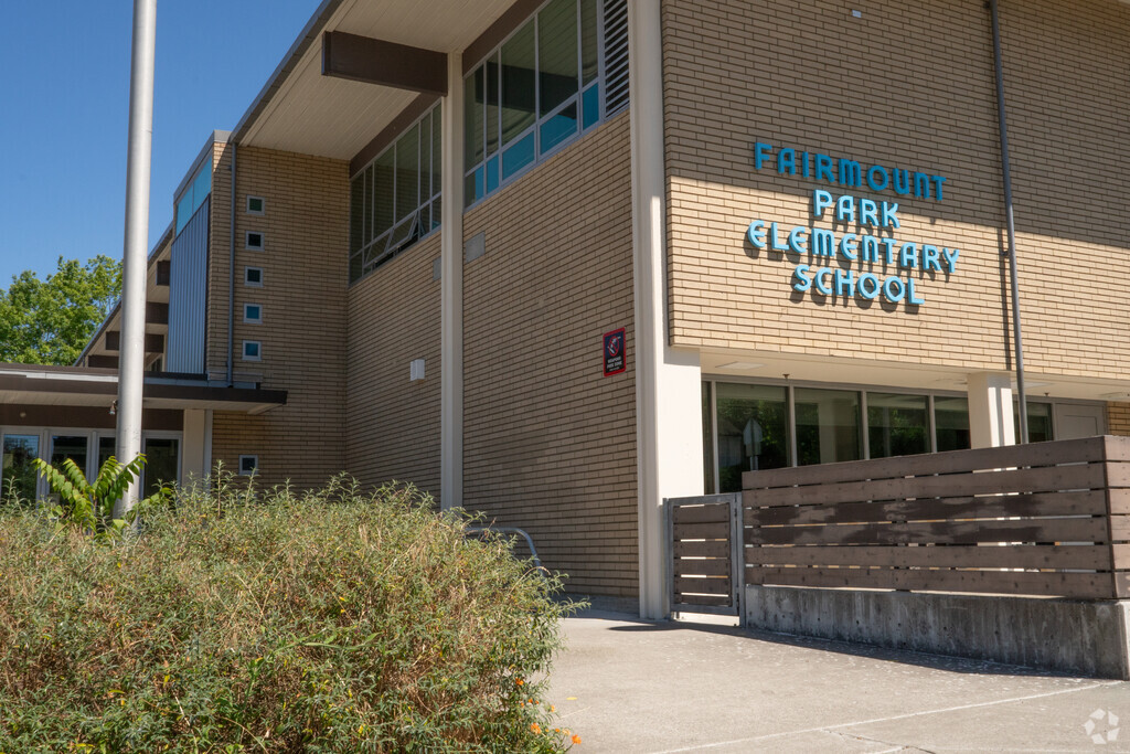 Fairmount Park Elementary is located in the Fairmount Park neighborhood of Seattle.