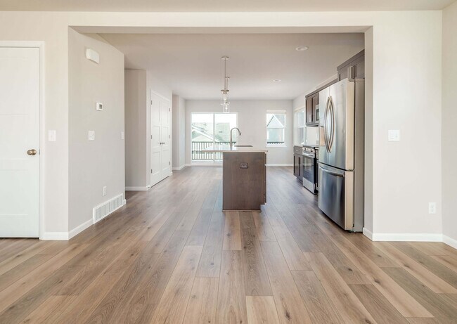 404 Crusader Point, Waunakee, WI 53597 - photo 4