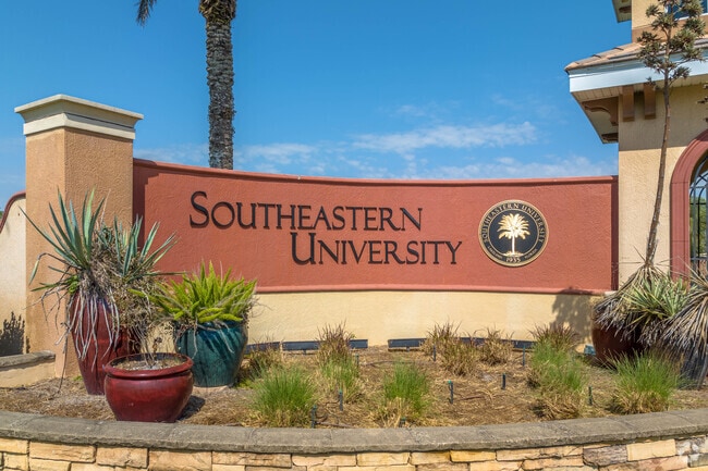 Southeastern University is one of the many colleges surrounding  Crystal Lake neighborhood.
