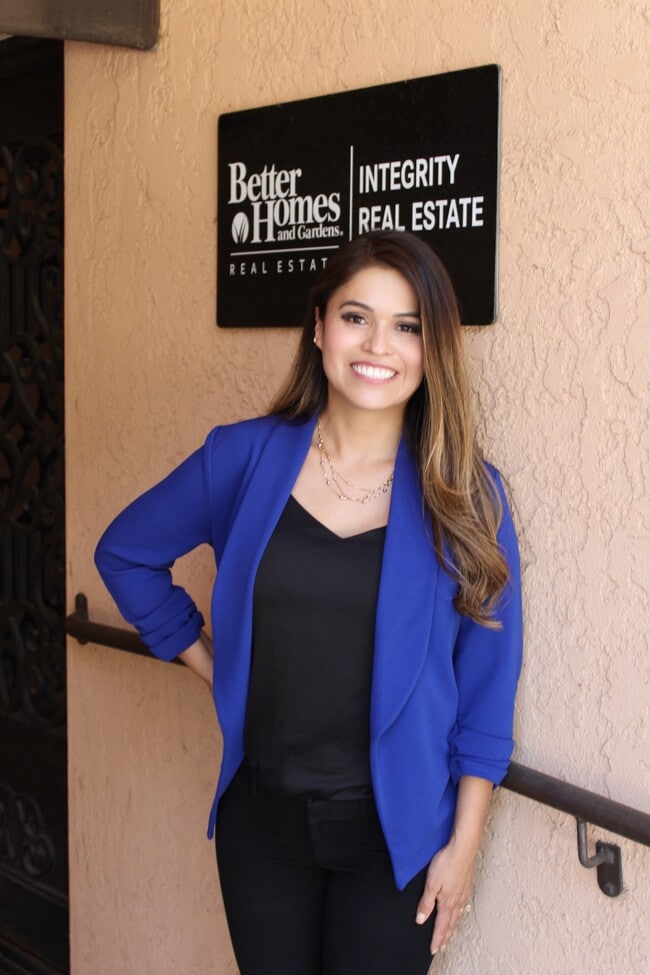 Agent Photo
