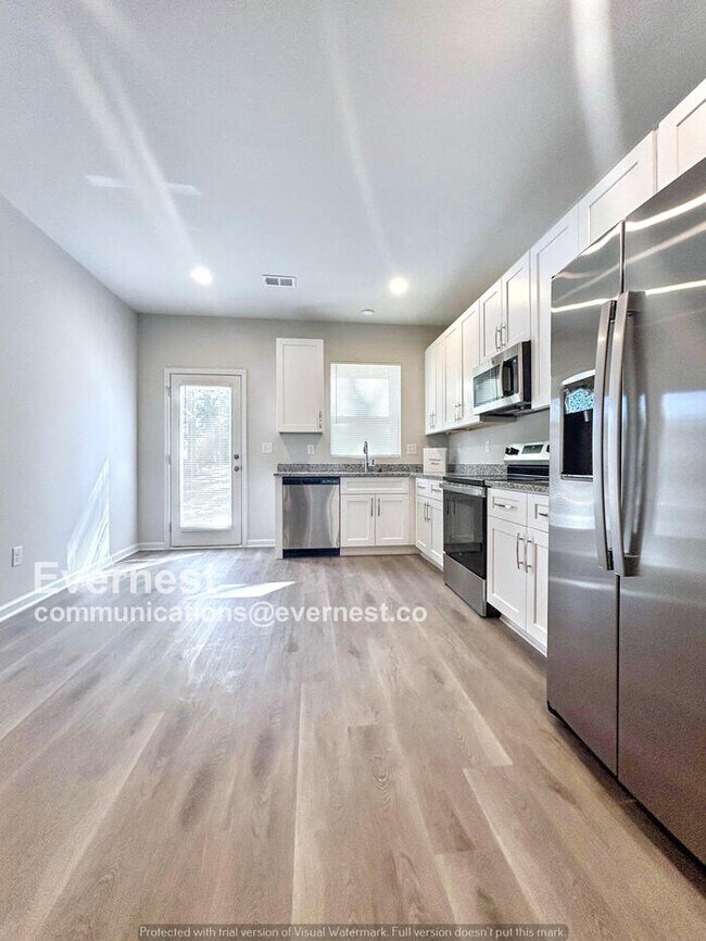 25 East St, Granite Falls, NC 28630