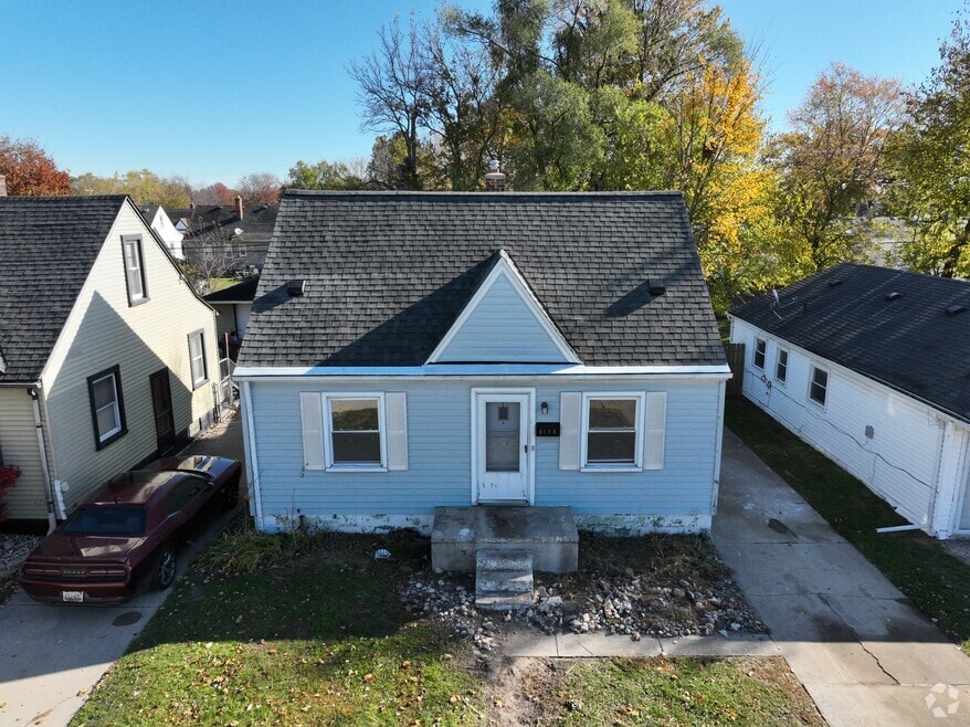 5109 S Hubbard St, Wayne, MI 48184 - photo 2