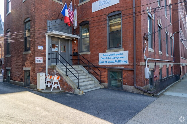 Entrance to the French American School of Rhode Island in Fox Point.
