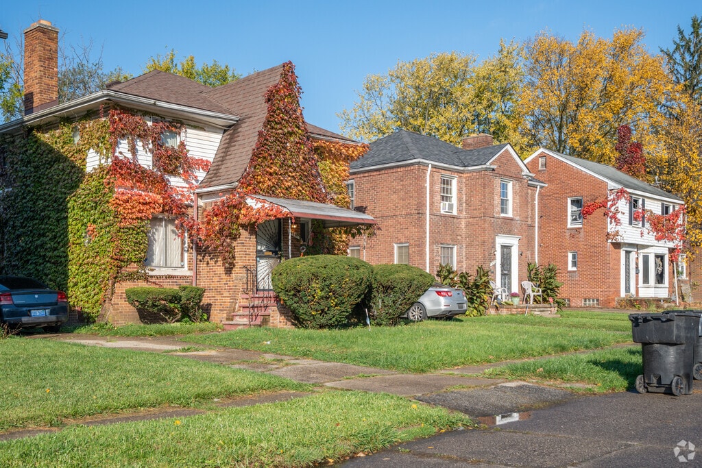 About HubbellLyndon Schools, Demographics, Things to Do