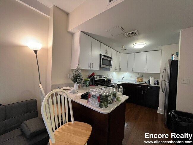 8 Winter St unit 311, Boston, MA 02108 - photo 4