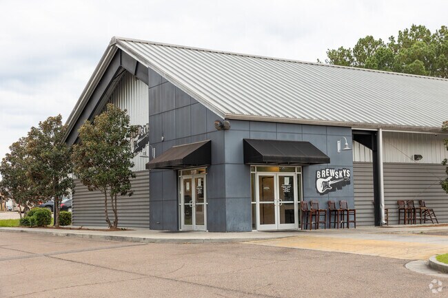 Brewsky is a local event and bar space that The Highlands residents can use and enjoy.