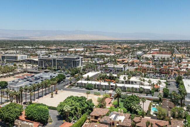 Residents of Vista Norte can access all the great amenities Palm Springs area has to offer.
