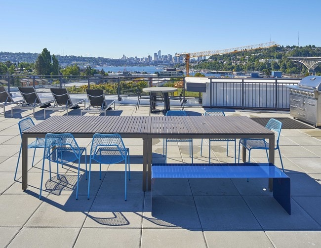 Bowman, Seattle, WA 98103 - photo 2