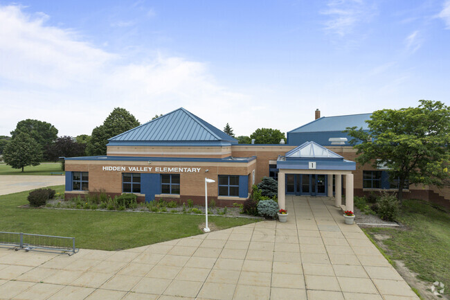 Hidden Valley Elementary achieves 42% proficiency in reading.
