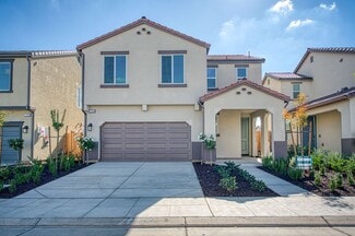 1164 Ponderosa Way W, Madera, CA 93636