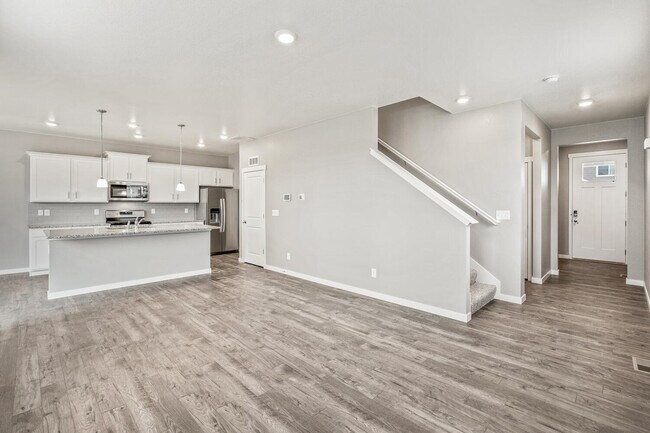 95 N Vandriver Place unit 36210322, Aurora, CO 80018 - photo 5