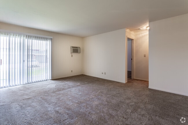 1BR,1BA,730SF - Newport