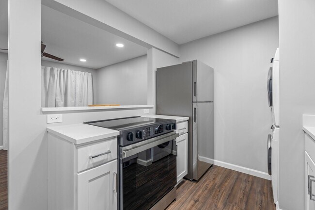 Harbor View, Groton, CT 06340 - photo 7