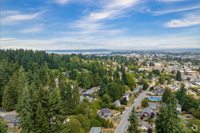 Homes in South Forest Park blend natural scenery with easy access to city conveniences.