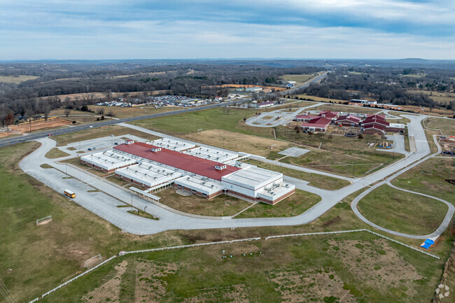 Sonora Middle School is part of the Springdale School District.
