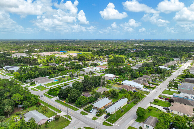 Aerial view Limestone Creek residential area.