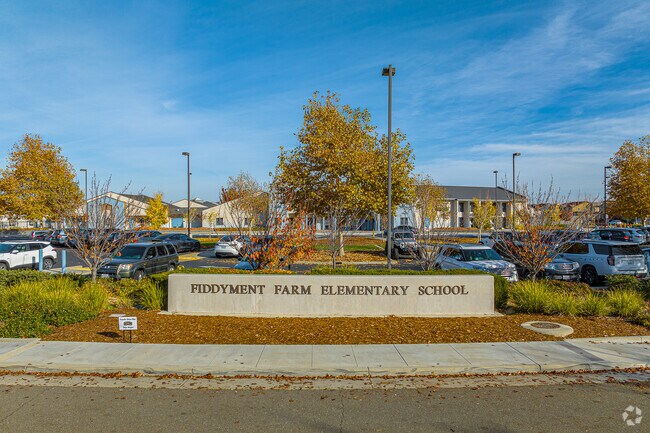 Fiddyment Farm Elementary School welcomes students to come and learn.