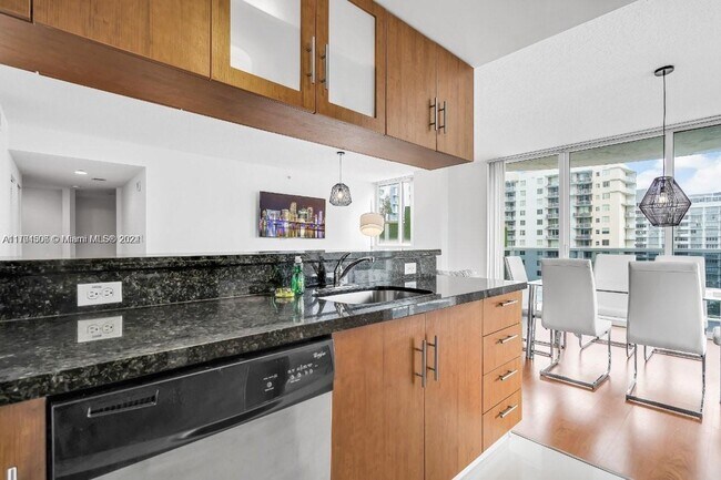 601 NE 23rd St unit 905, Miami, FL 33137 - photo 3