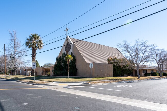 Grace Lutheran Elementary has a 12:1 student-teacher ratio.