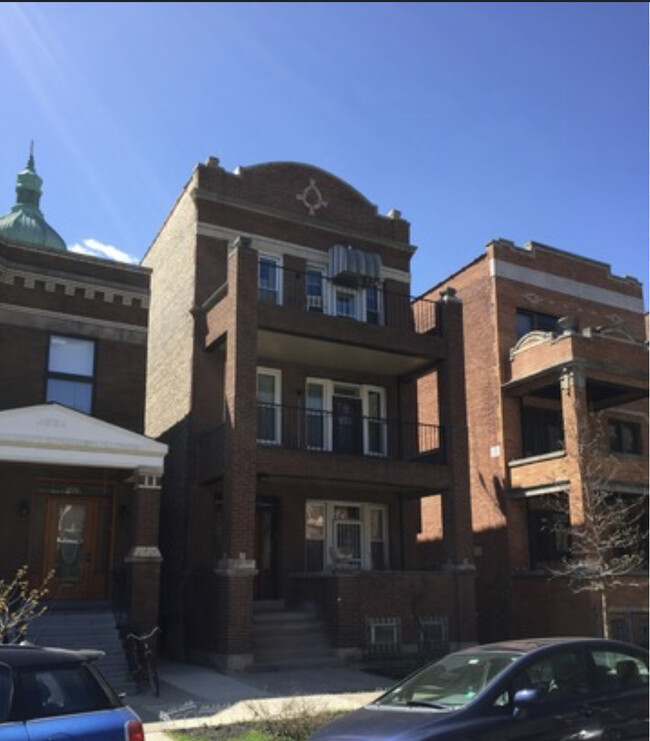 2249 W Iowa St Unit 1F, Chicago, IL 60622