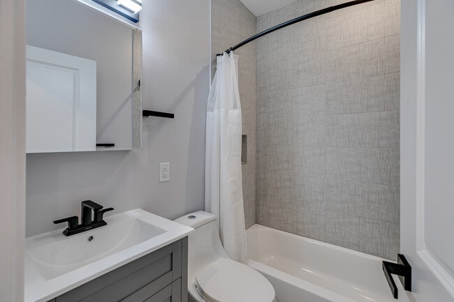 811 N 40th St unit 4, Philadelphia, PA 19104 - photo 5