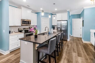 619 E Henry St, Savannah, GA 31401