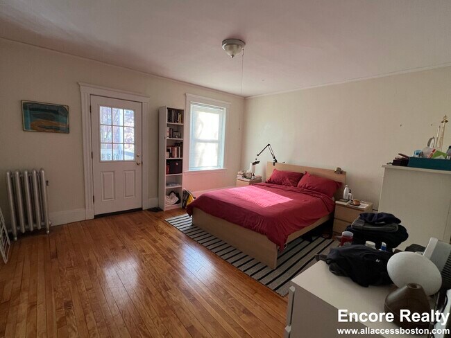 14 Centre St, Cambridge, MA 02139 - photo 7