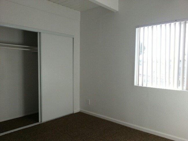 1415 E Cruces St unit 4, Wilmington, CA 90744 - photo 2