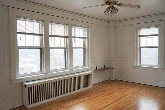 809 E Kingsley St, Ann Arbor, MI 48104 - photo 3