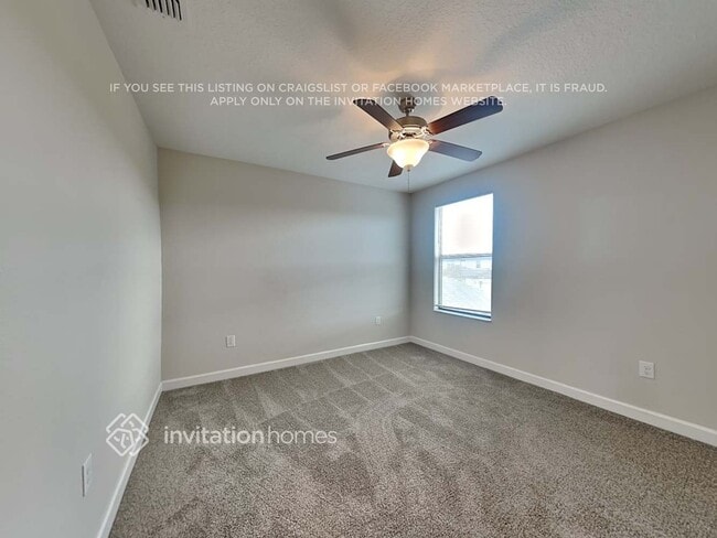 28432 Pleasant Bay Lp, Zephyrhills, FL 33543 - photo 4