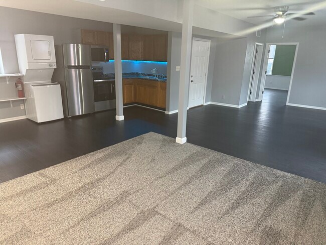 524 E Grand Ave unit 2, Beloit, WI 53511 - photo 6