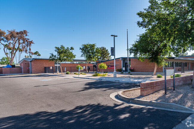 Navajo Elementary School Primary building also serves Pre-K students.