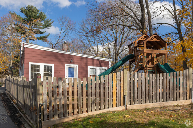 Devereux School has a student teacher ratio of 7 to 1.