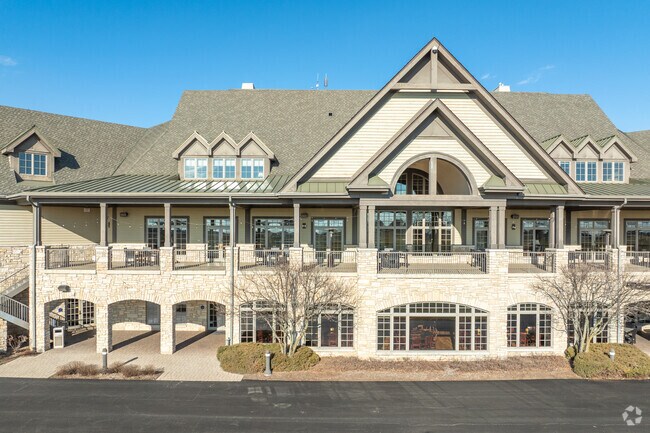 The Bolingbrook Golf Club contains multiple popular restaurants in West Bolingbrook.