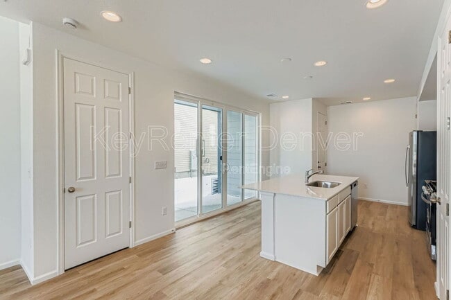 6601 N Netherland St, Aurora, CO 80019 - photo 7