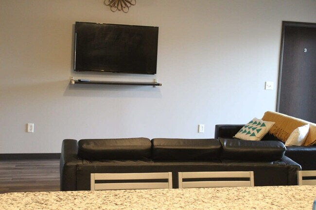 1206 S 4th St unit ID1261664P, Ames, IA 50010 - photo 3