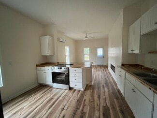 900 Elm St Unit A, Benton, KY 42025