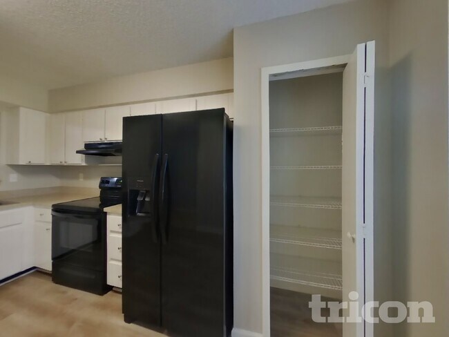 1553 Kingfisher Blvd, Orange Park, FL 32065 - photo 4