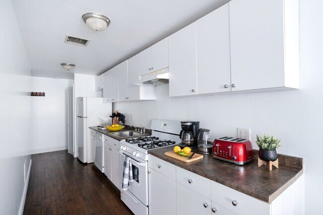 1435 2nd Ave unit FL3-ID1021957P, New York, NY 10021 - photo 6