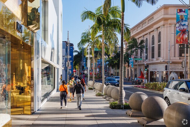 Rodeo Drive and nearby streets are home to nine Michelin-mentioned restaurants.